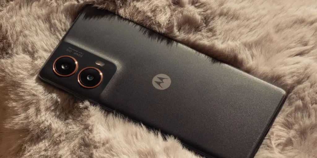 Moto G85 feature image